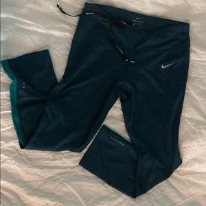 Nike teal Dri-fit crop leggings